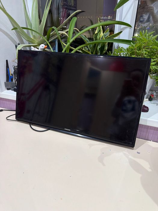Телевизор samsung