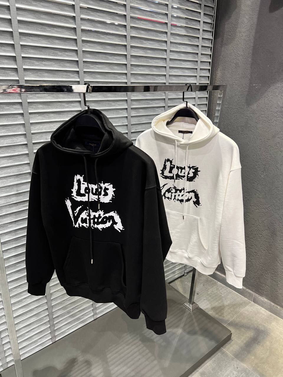 Hoodie/Hanorac Louis Vuitton Bucuresti Sectorul 3 • OLX.ro