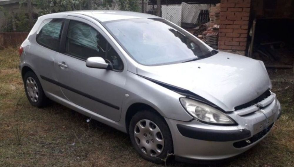 Продавам на части ПЕЖО/Peugeot 307 1.4hdi 68 k.c 3 врати