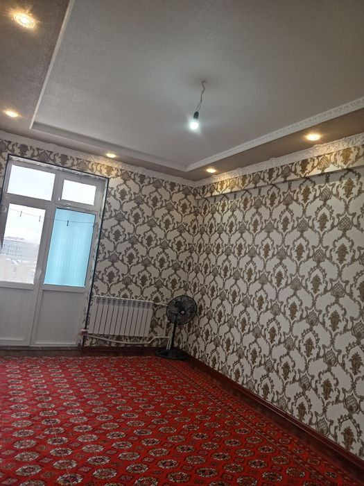 Kvartira sotiladi 45 Kv Navoi