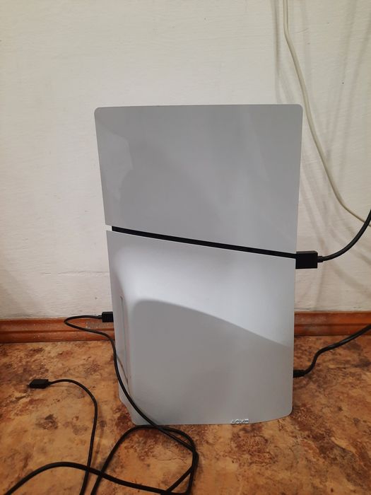 Продам Playstation 5 Slim 1тб