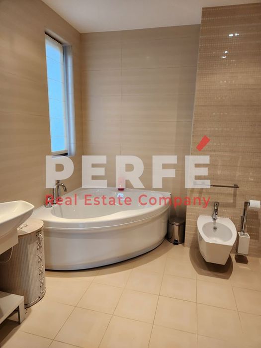 Продава се Къща в Созопол - 489 кв.м за 2045 €/кв.м - Снимка #11