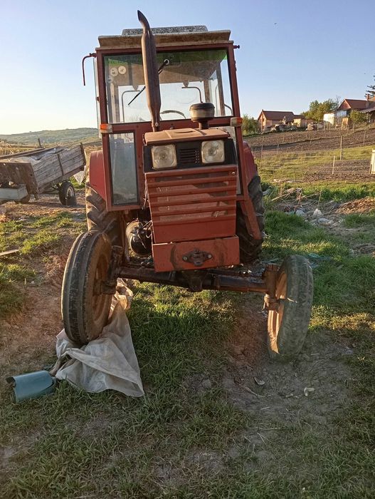 Vând tractor u650