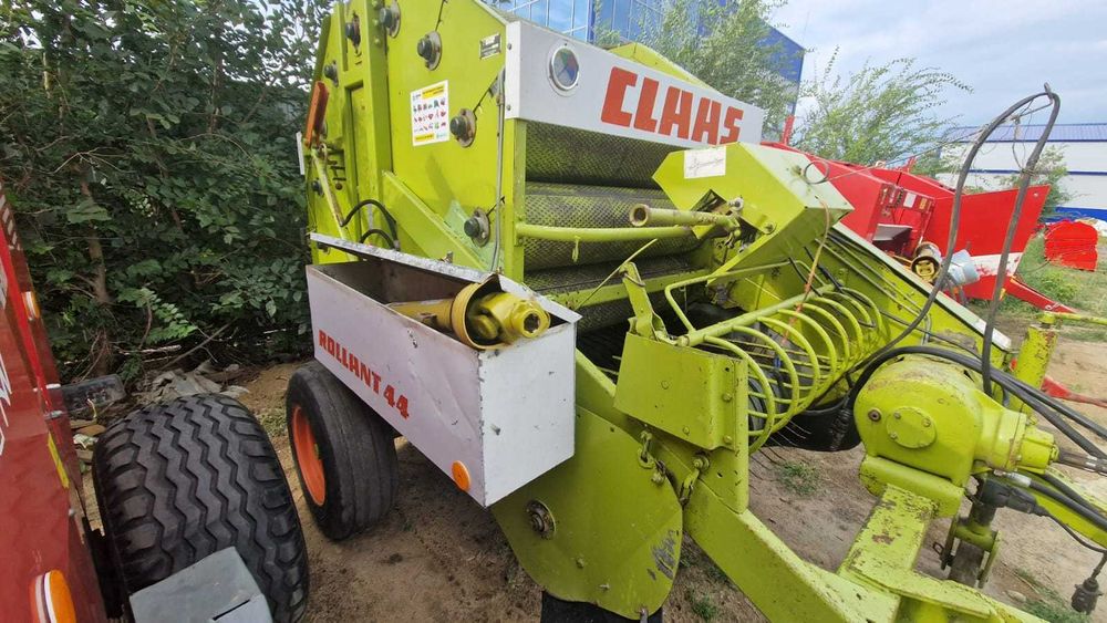 Пресс-подборщик Сlaas Rollant44 б/у с Европы