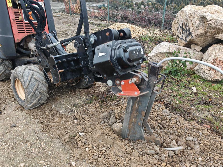 Atașament tip trencher săpat șanțuri multifuncțional Ditch Witch