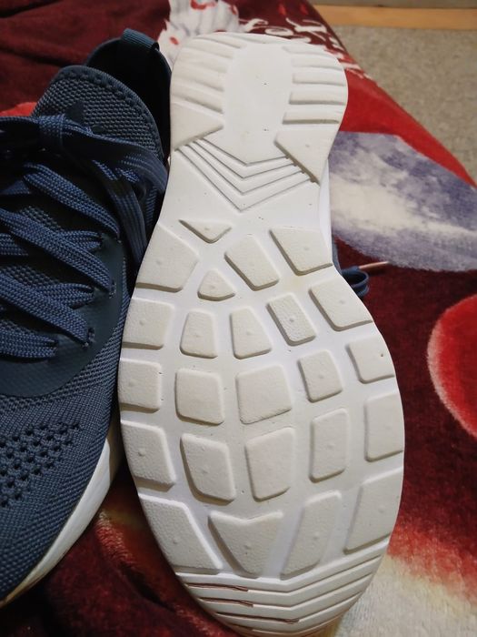 Vând urgent adidași atletic  marime 38