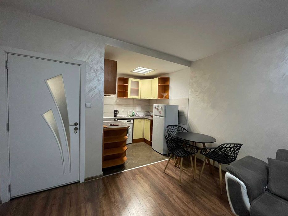 Дава се под наем Двустаен апартамент в Радомир - 56 кв.м за 255 € - Снимка #2