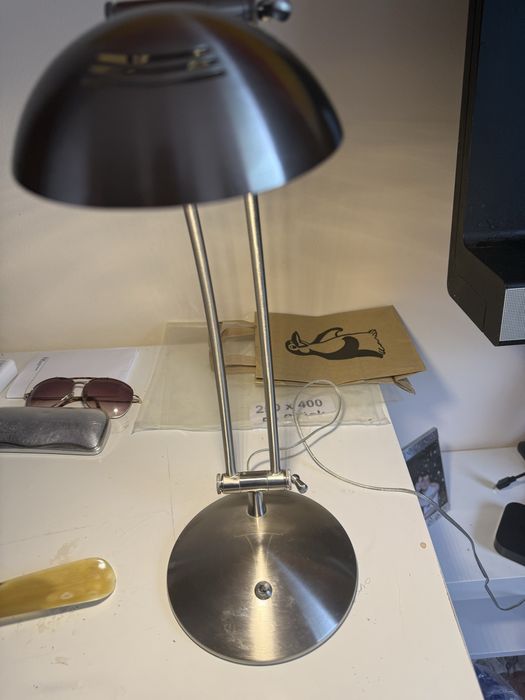 Lampa de birou cu leduri