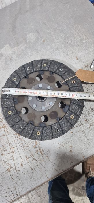 Disc ambreiaj priza tractor fiat 411.415 preț 350 lei se poate trimite