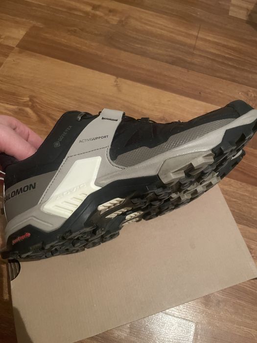 Продам кроссовки Salomon