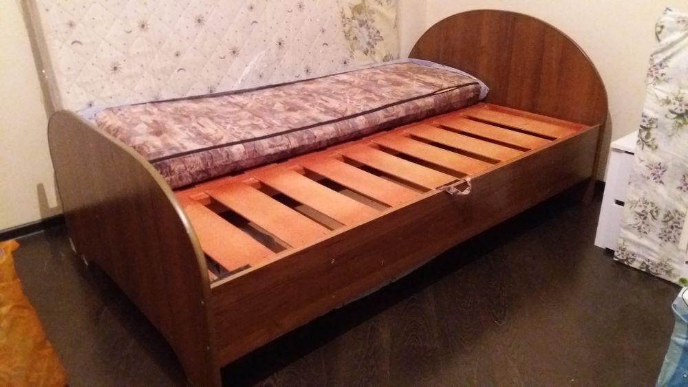 Кровать полуторка