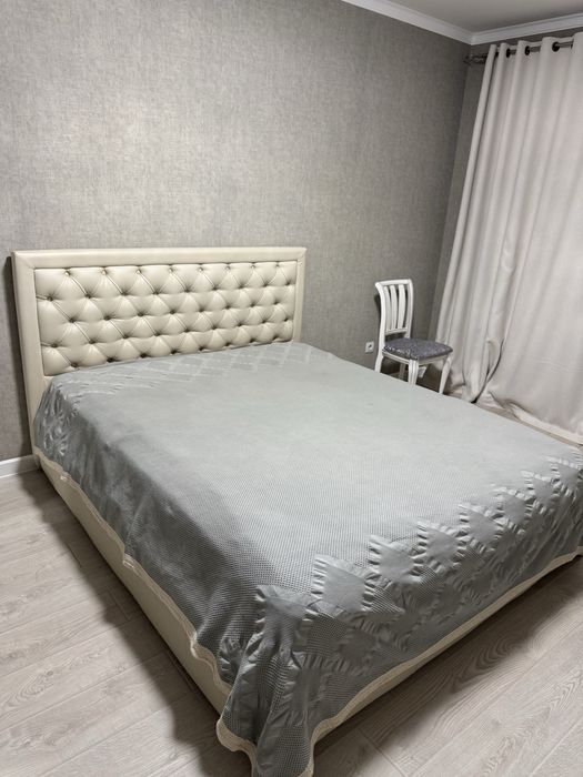 Кровать двуспальная