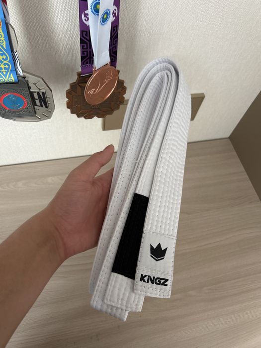 Пояс от KINGZ, новый, стоит продам за 5000тг( новый стоит 10000)