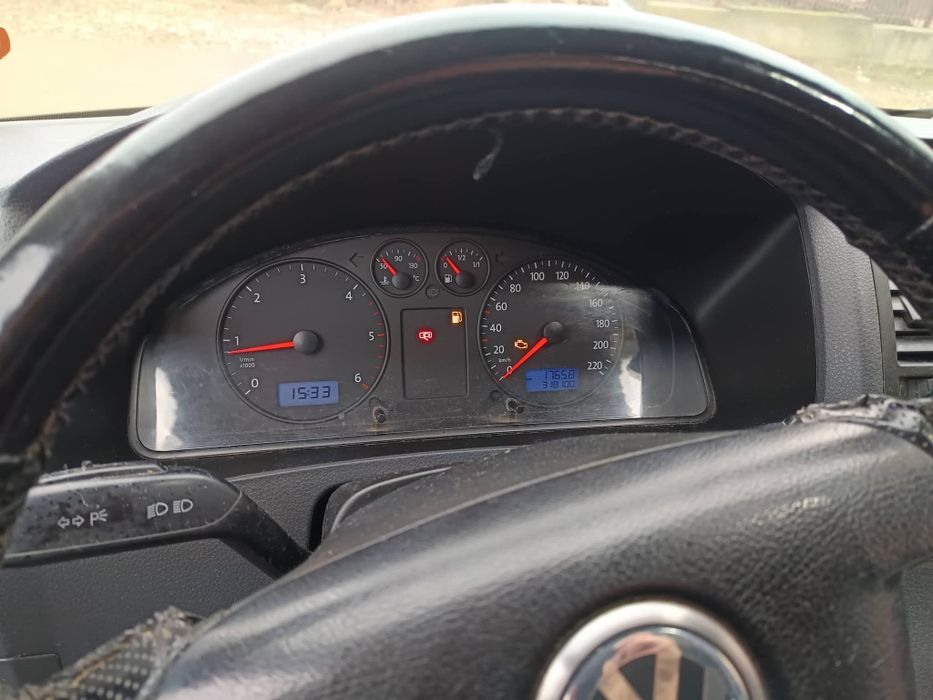 Vand Vw T5 Duba 3 locuri, motor 2500, an 2007