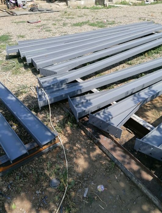 Vand 5ferme metalice la 6m deschidere din  IPE140 si 10stalpi la