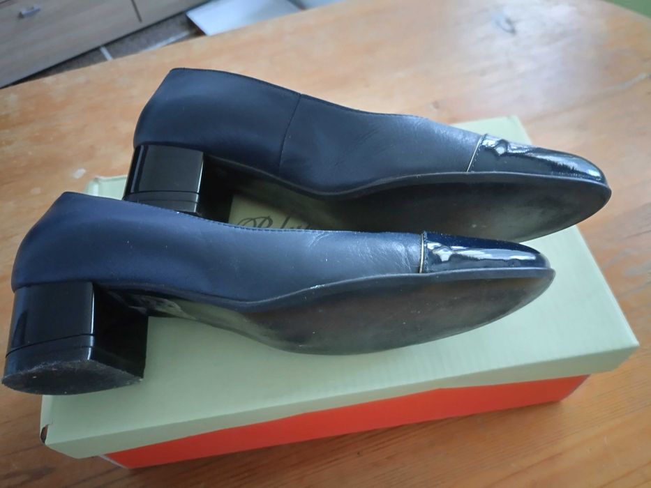 Продавам обувки и сандали