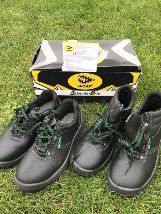 Работни обувки 37, но отговорят на един номер по-голям