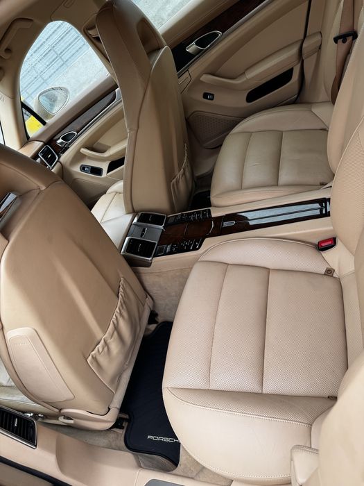 Porsche Panamera 3.6 300cp