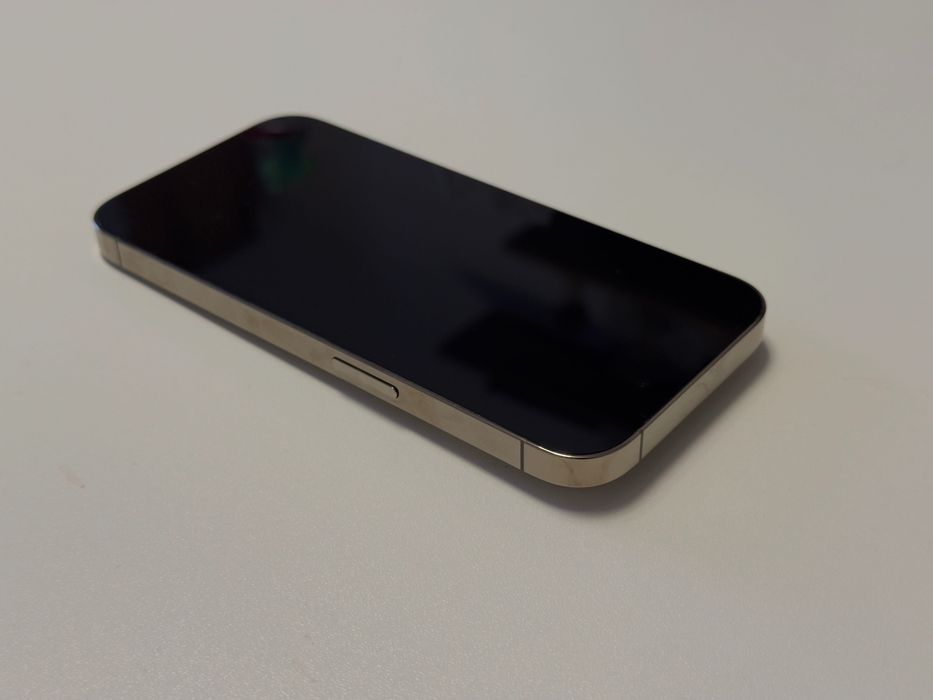 Vand Iphone 14 pro Gold