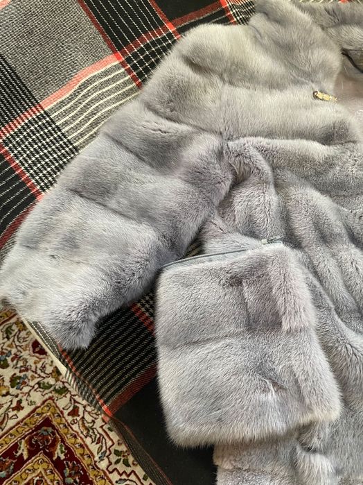 ШУБА . Голубая норка.