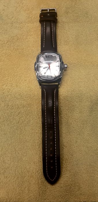 Часовник  AMBER TIME