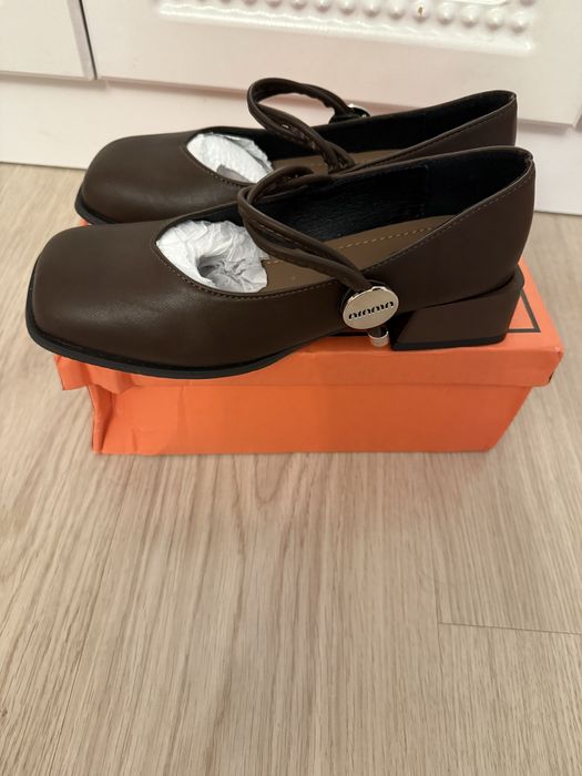 Коричневые туфельки