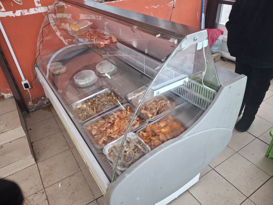 Продаётся витрина