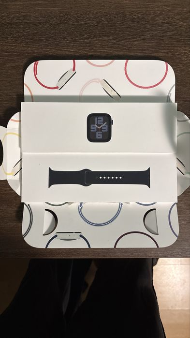 Apple Watch SE Gen 2 40mm Midnight in stare foarte buna