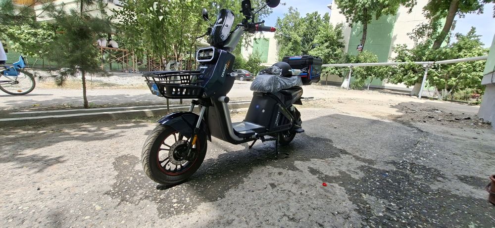Elekton skuter 6ta akumlatorli