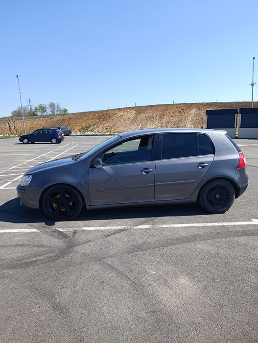 Vând sau schimb golf 5 1,9 tdi