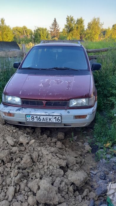 Продам автомобиль митсубиси спейс вагон