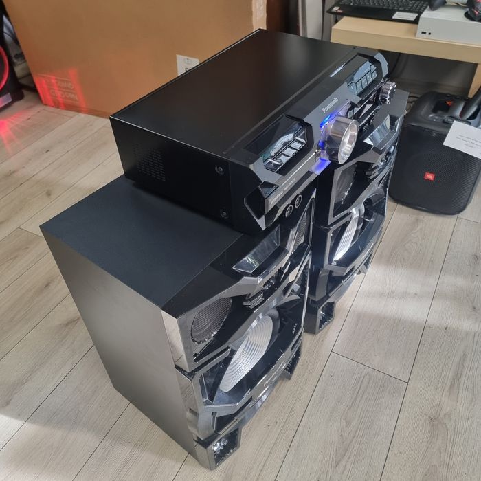 Amanet F28: Sistem audio Panasonic SC-MAX3500