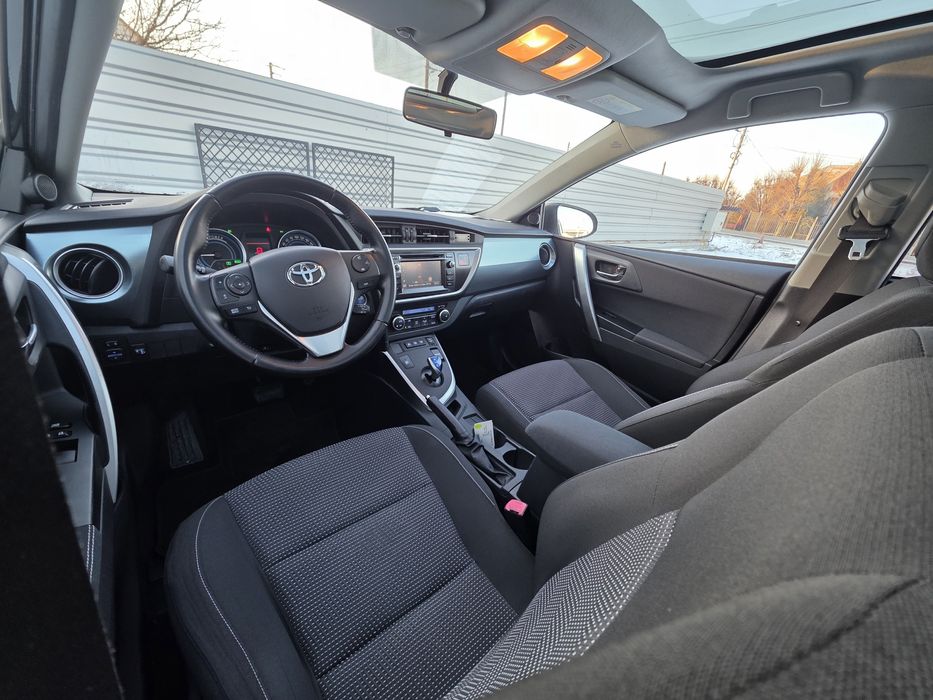 Toyota Auris Hybrid 2015 xenon navi Trapa clima Camera Import Olanda