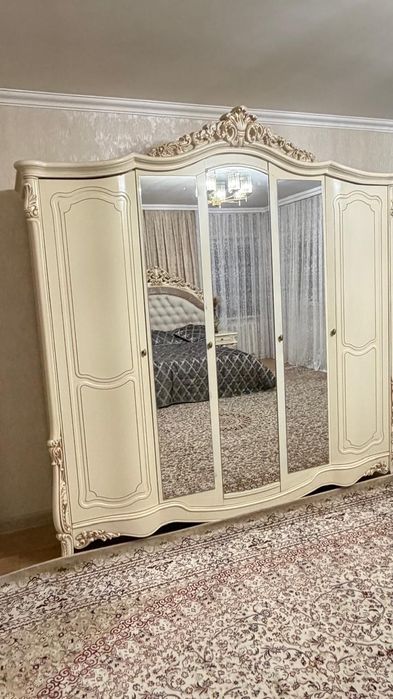 Спальный гарнитур