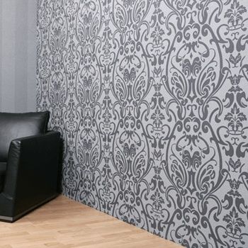 Поклейка  обоев.