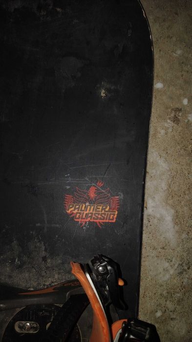 Vând placa de snowboard