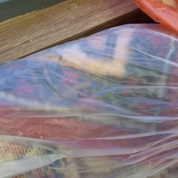 Продаётся ковер 2х3