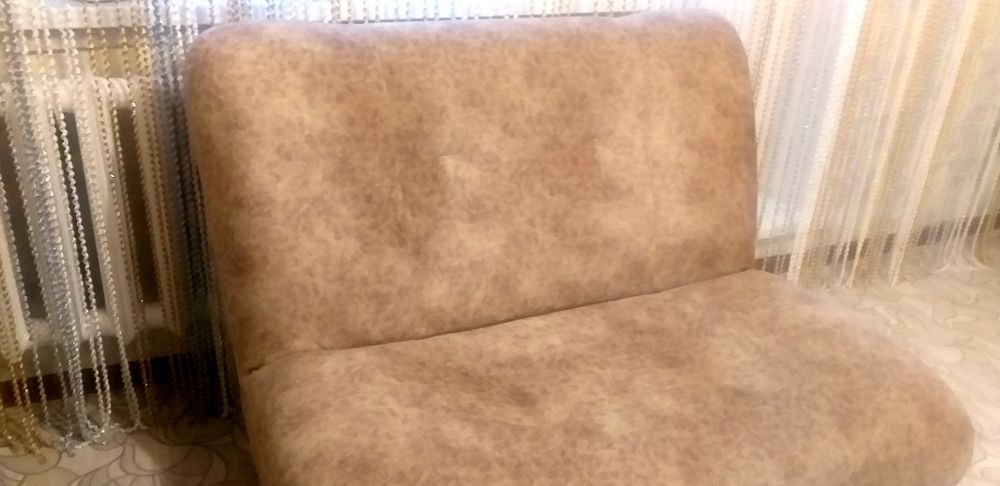 Продаётся два кресла