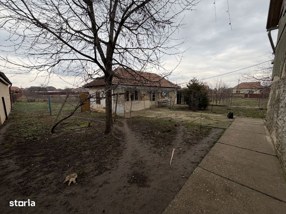 Casă de vânzare cu Teren4319mp PotențialViitorPozitieComercial Curtici