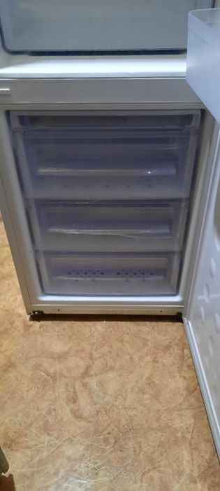 Продам холодильник