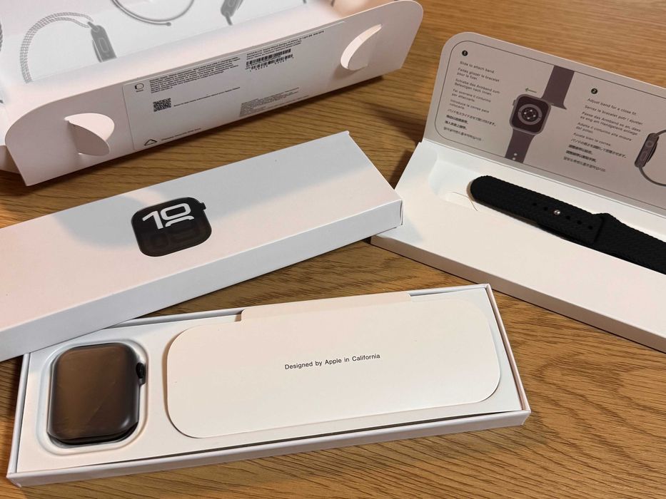 Apple Watch Series 10 46mm - Jet Black / Rose Gold / Silver