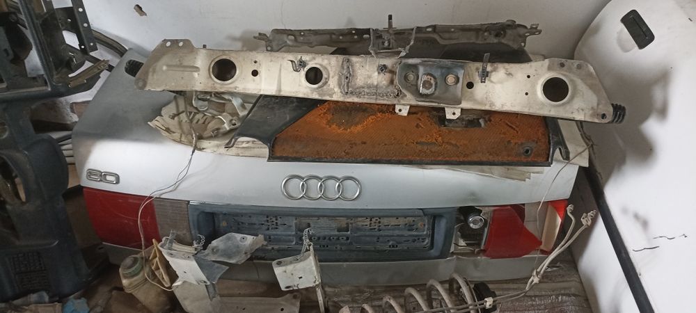 Запчасти на Ауди 80 Б4