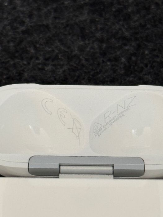 Apple Airpods gen 4