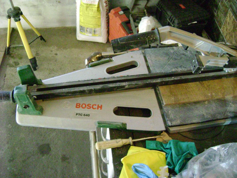 Ремонт и изграждане на бани/ВИК УСЛУГИ/