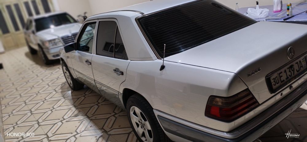 СРОЧНО! Продаётся Mersedes Benz 124