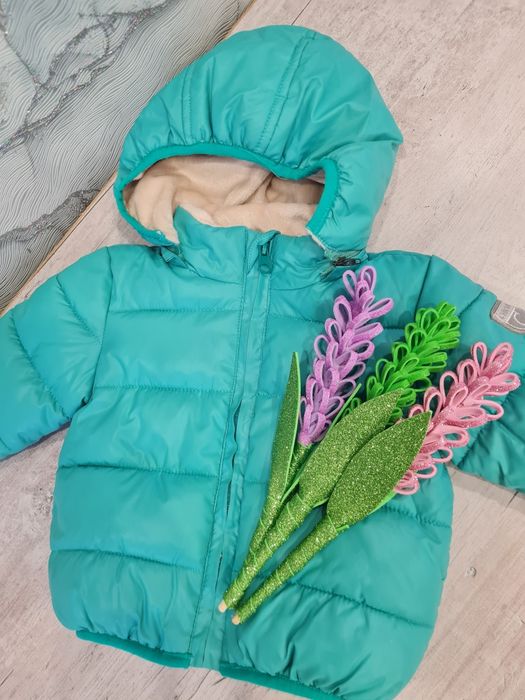 Продам курточку детскую