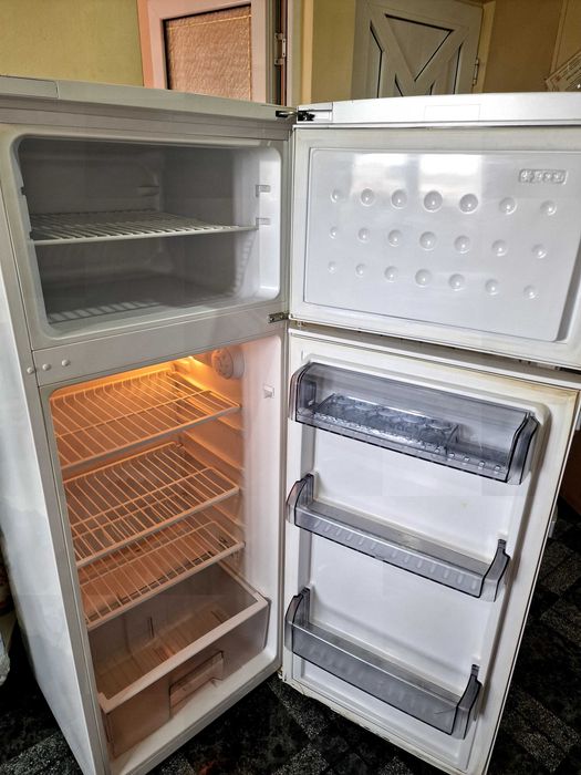 Frigider Arctic AD266+ – 260 L