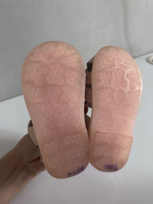 Сандалики для девочек