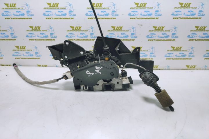 Broasca incuietoare usa dreapta fata a2047200635 Mercedes-Benz C-Class W204/S204  [din 2007 pana  2