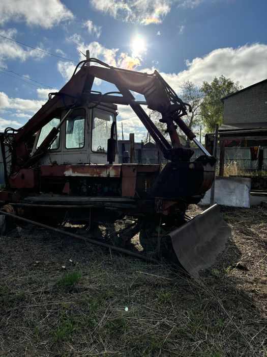 Продам трактор эксковатор